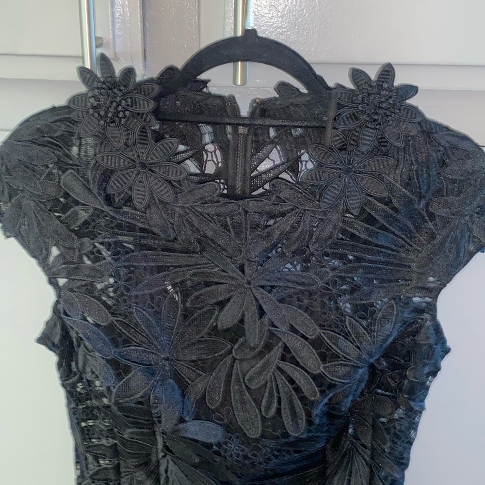 - ❤️❤️Such a fun black lace dress Rickie freeman by Teri Jon🥰🥰dress❤️❤️